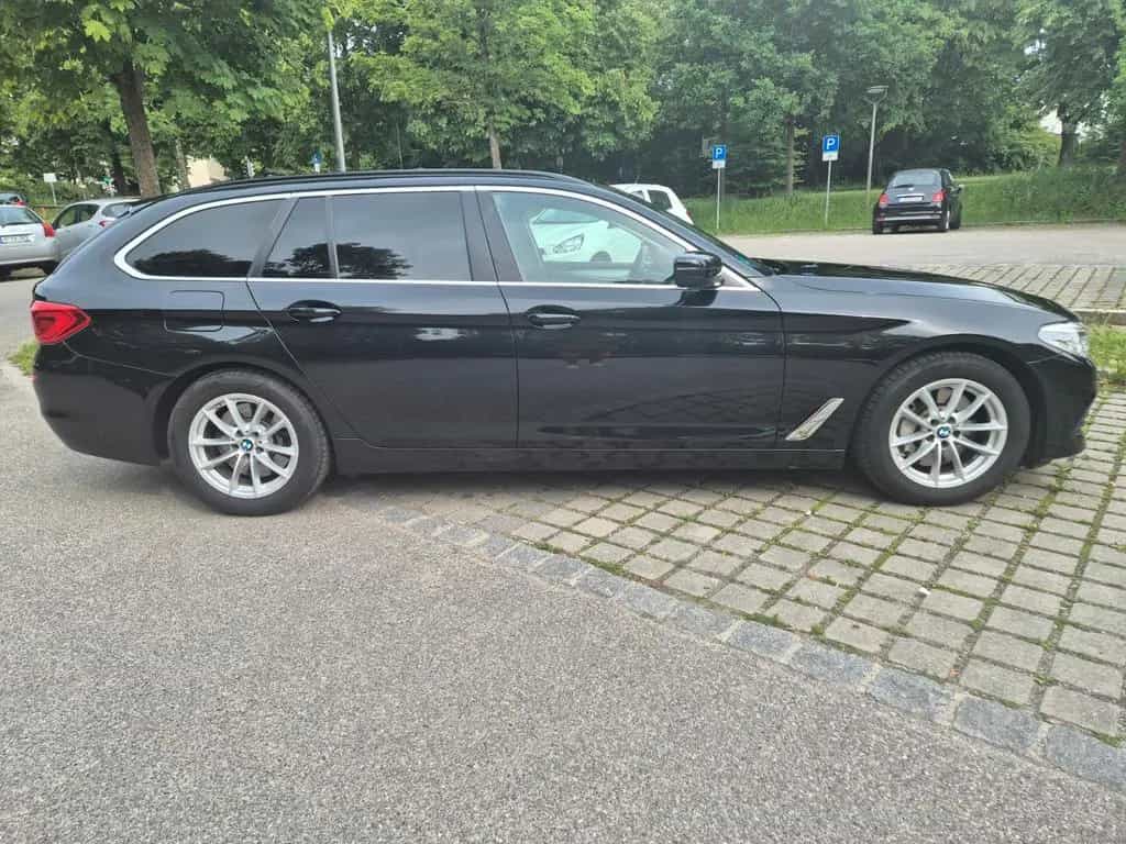 BMW 530 d Touring A - 11/2019-photo-5