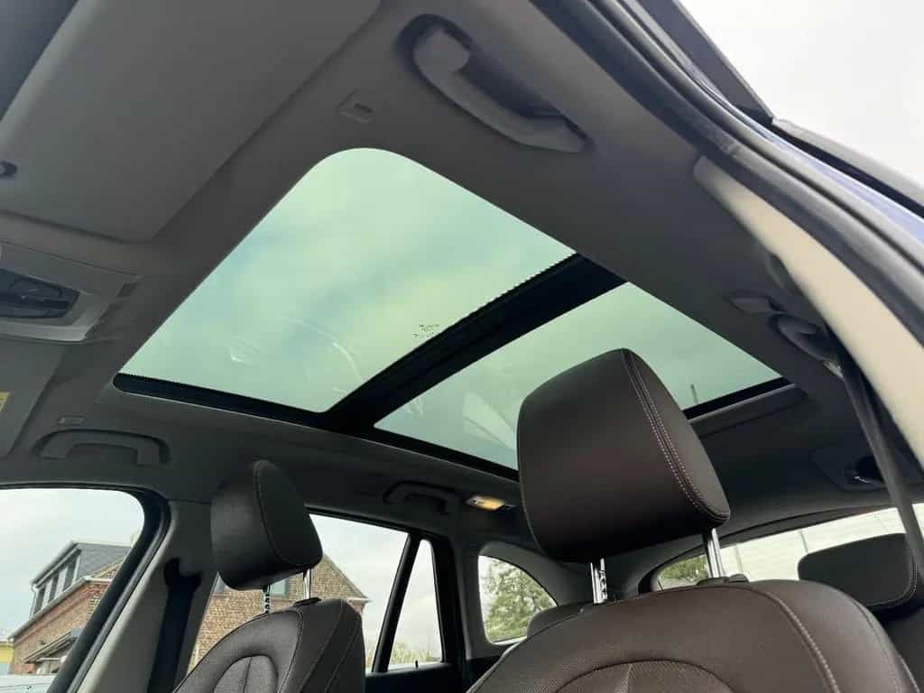 BMW X1 xDrive18d Sport Line Navi LED Leder AHK HiFi 07/2019-photo-12