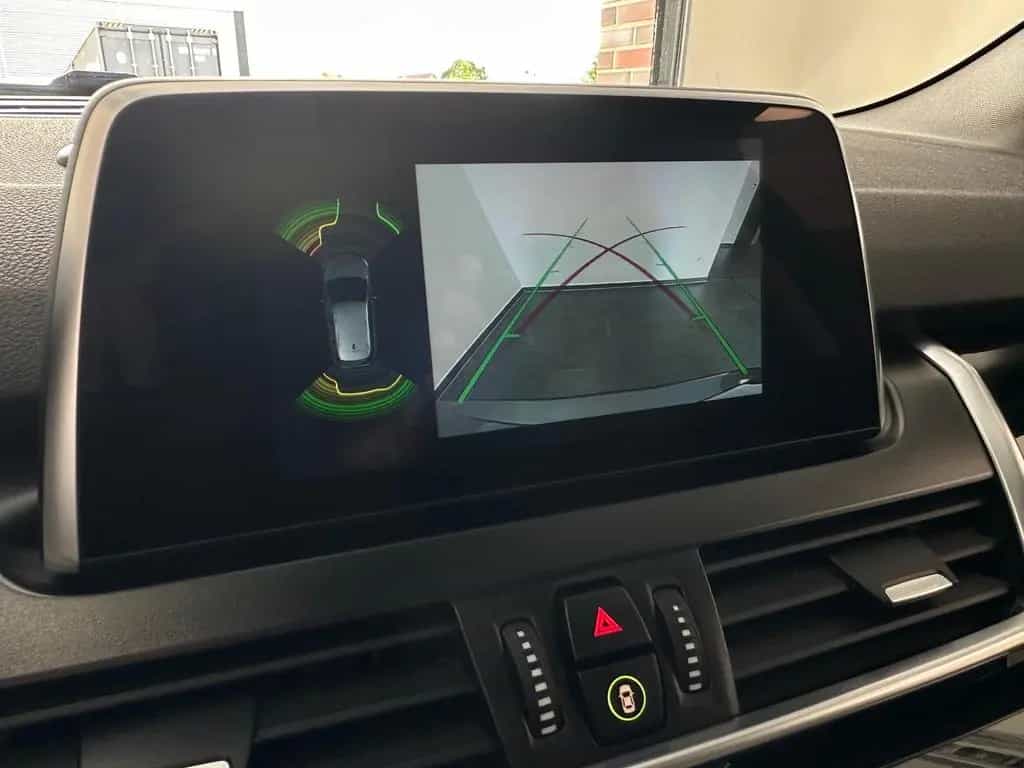 BMW 218 i Active Tourer Autm Navi Sound Kamera Sound 10/2019-photo-12