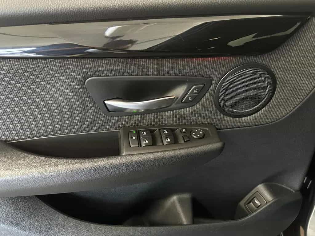 BMW 218 i Active Tourer Autm Navi Sound Kamera Sound 10/2019-photo-3