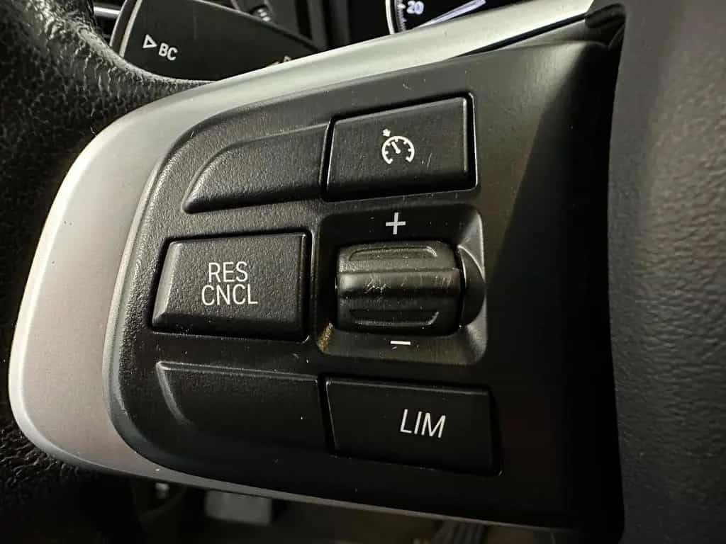 BMW 218 i Active Tourer Autm Navi Sound Kamera Sound 10/2019-photo-7