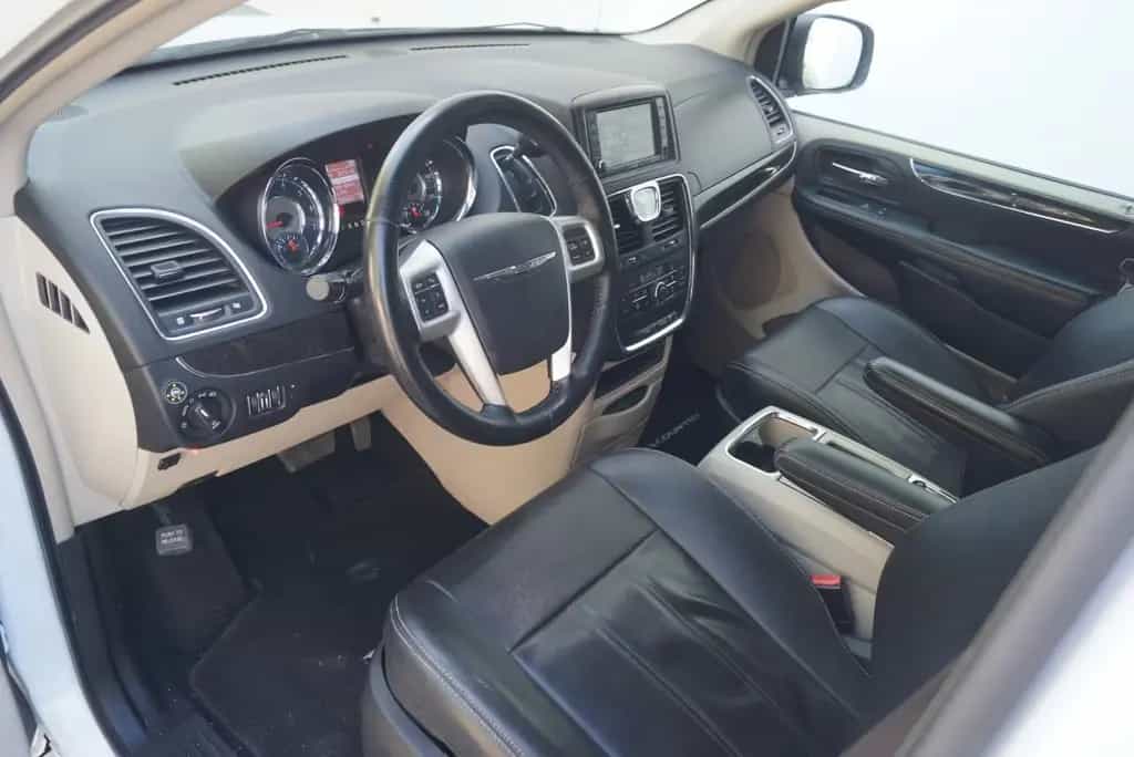 Chrysler Voyager Town & Country*Leder*Klima*Kamera*6-Sitzer*LPG* 07/2016-photo-10