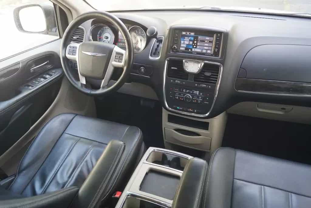 Chrysler Voyager Town & Country*Leder*Klima*Kamera*6-Sitzer*LPG* 07/2016-photo-15