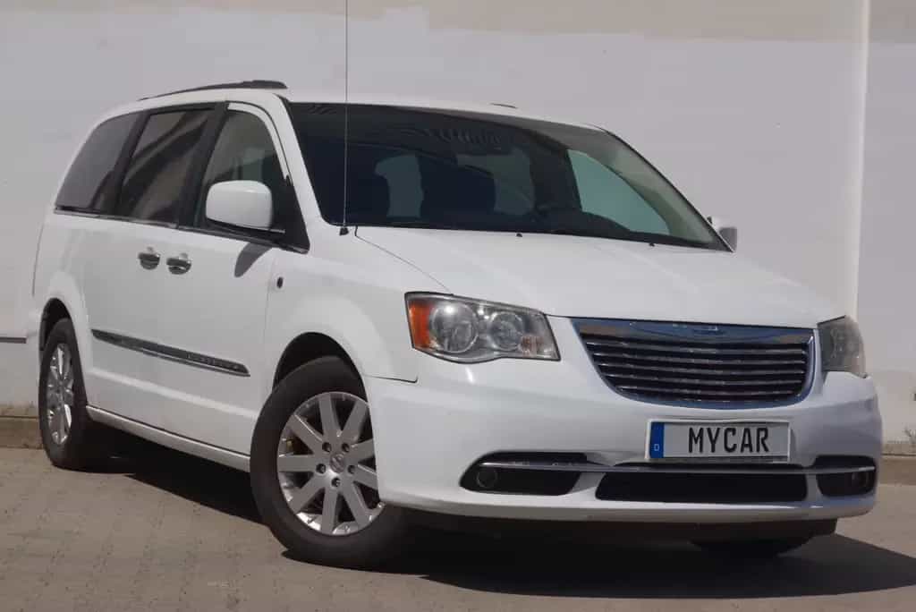 Chrysler Voyager Town & Country*Leder*Klima*Kamera*6-Sitzer*LPG* 07/2016-photo-2