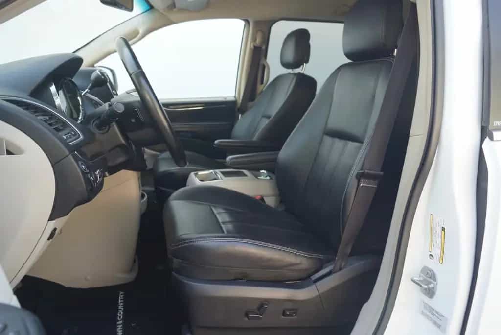 Chrysler Voyager Town & Country*Leder*Klima*Kamera*6-Sitzer*LPG* 07/2016-photo-9