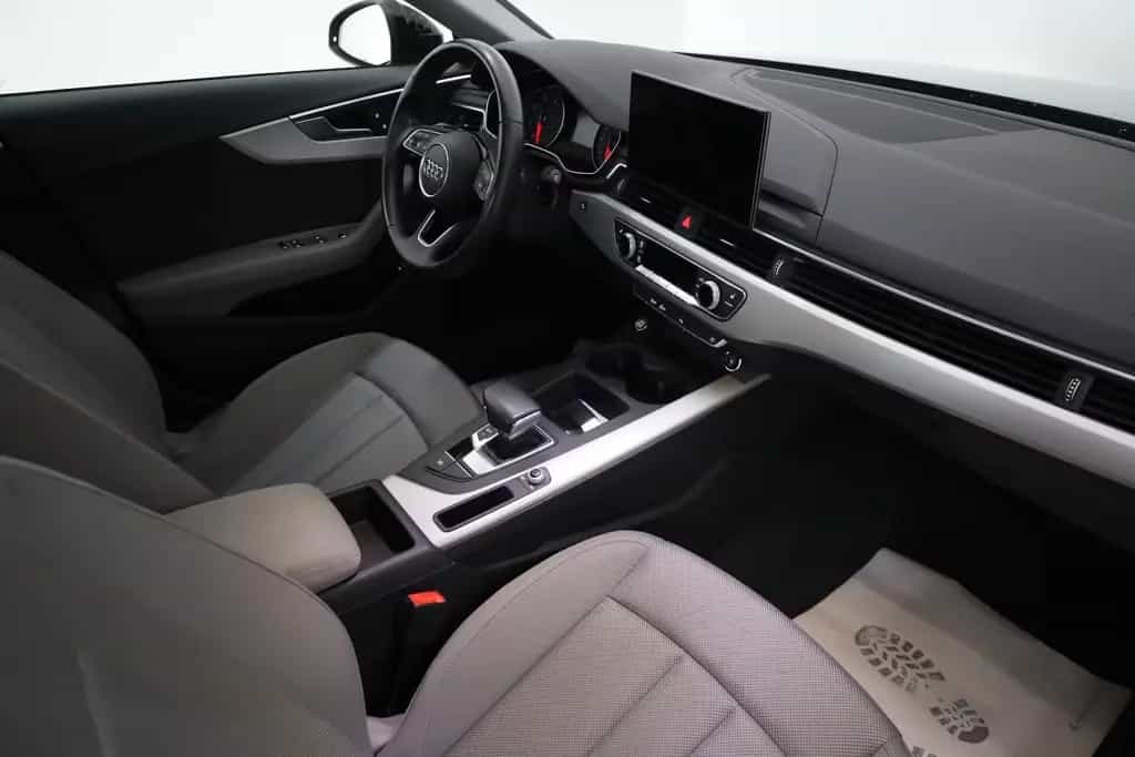 Audi A4 Avant 35 TDI Navi,LED,ACC,SH,PDC 11/2019-photo-2
