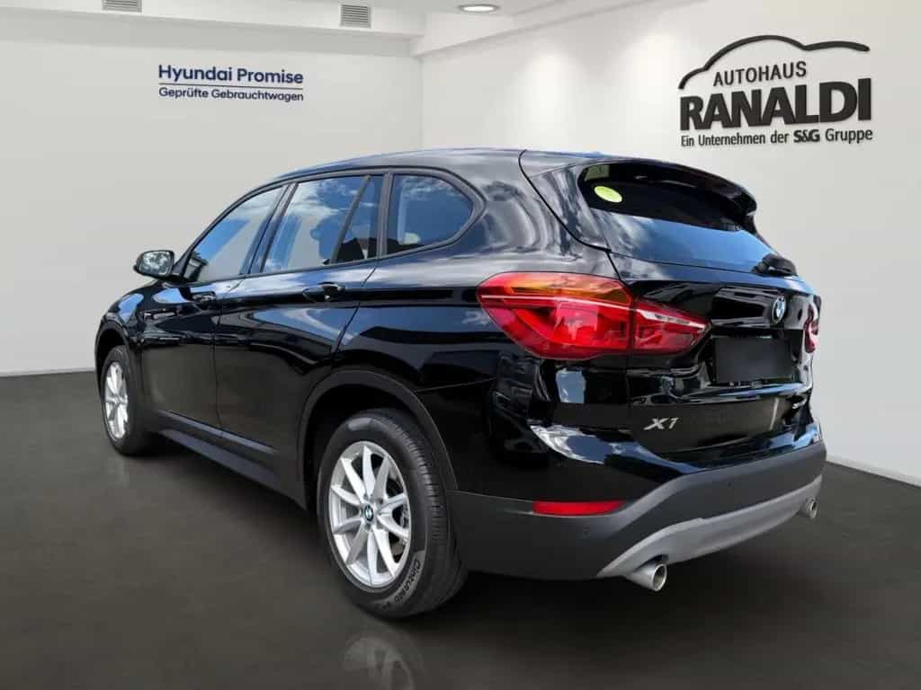 BMW X1 sDrive 20 i Advantage++AUTOMATIK!++WENIG KM!+ 06/2019-photo-3