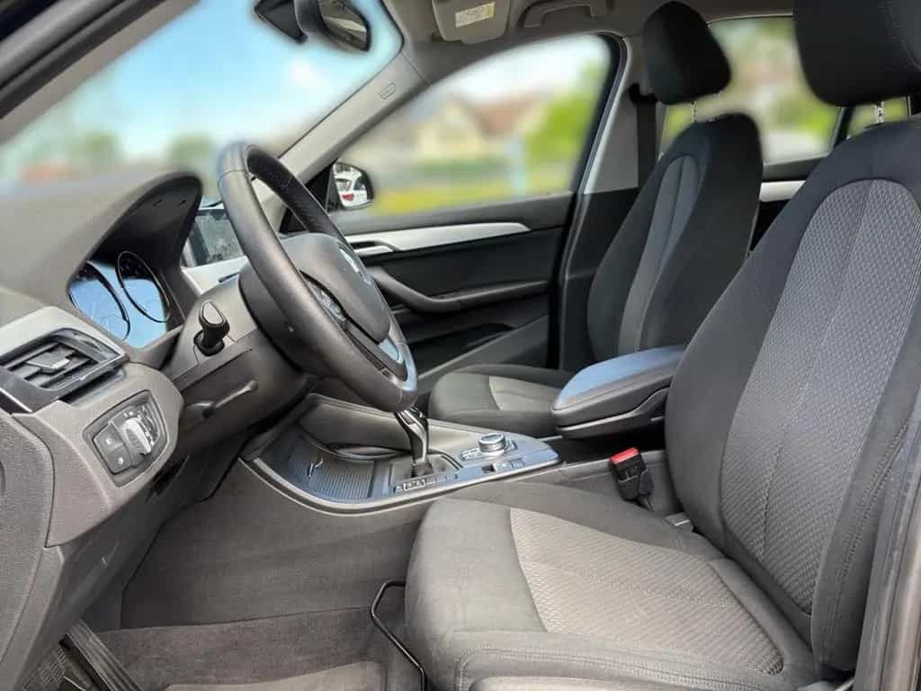 BMW X1 sDrive 20 i Advantage++AUTOMATIK!++WENIG KM!+ 06/2019-photo-6