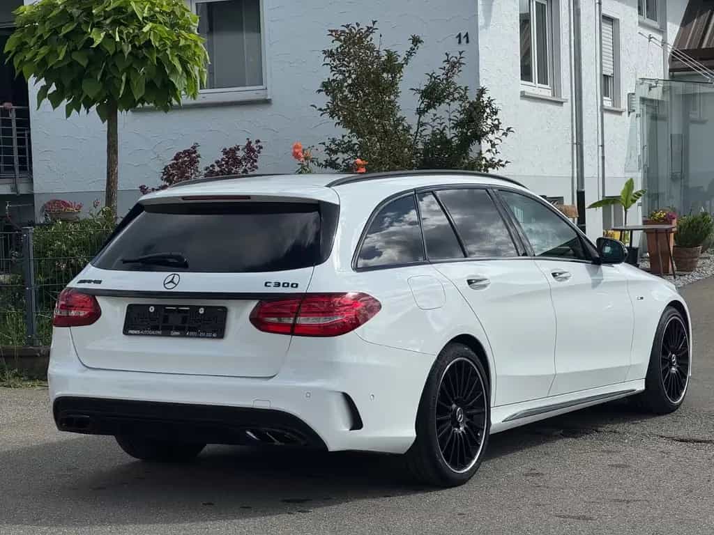 Mercedes-Benz C 300 Kombi AMG LINE*BLACK STYLE*PANO*BURMESTER* 10/2017-photo-6