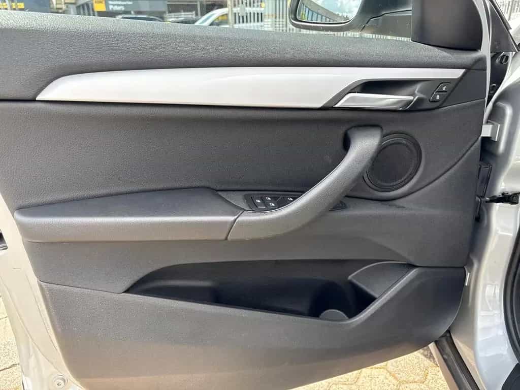 BMW X2 sDrive16d Advantage 01/2020-photo-11