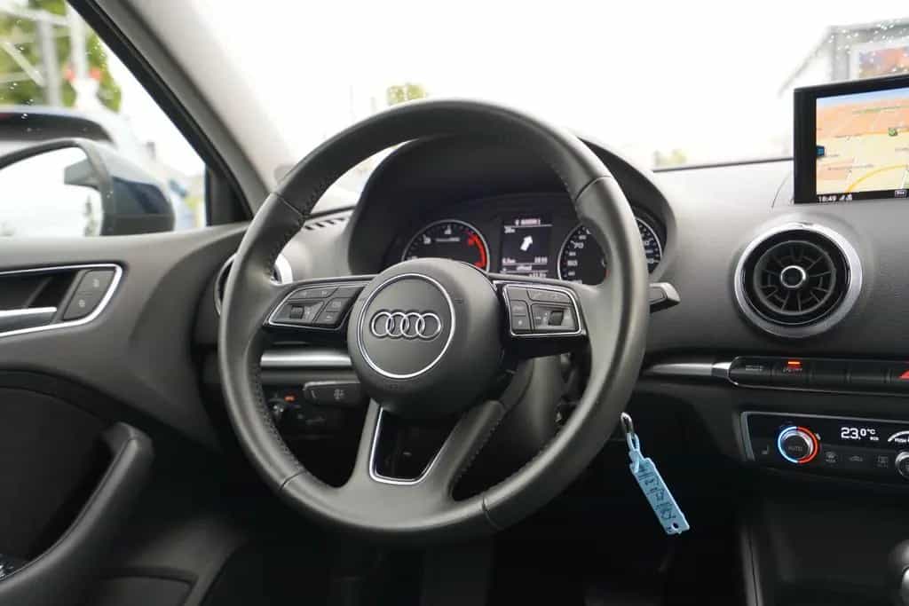 Audi A3 Limo 2.0TDI*Sport*Automatik*Navi*SHZ*Xenon* 02/2018-photo-18