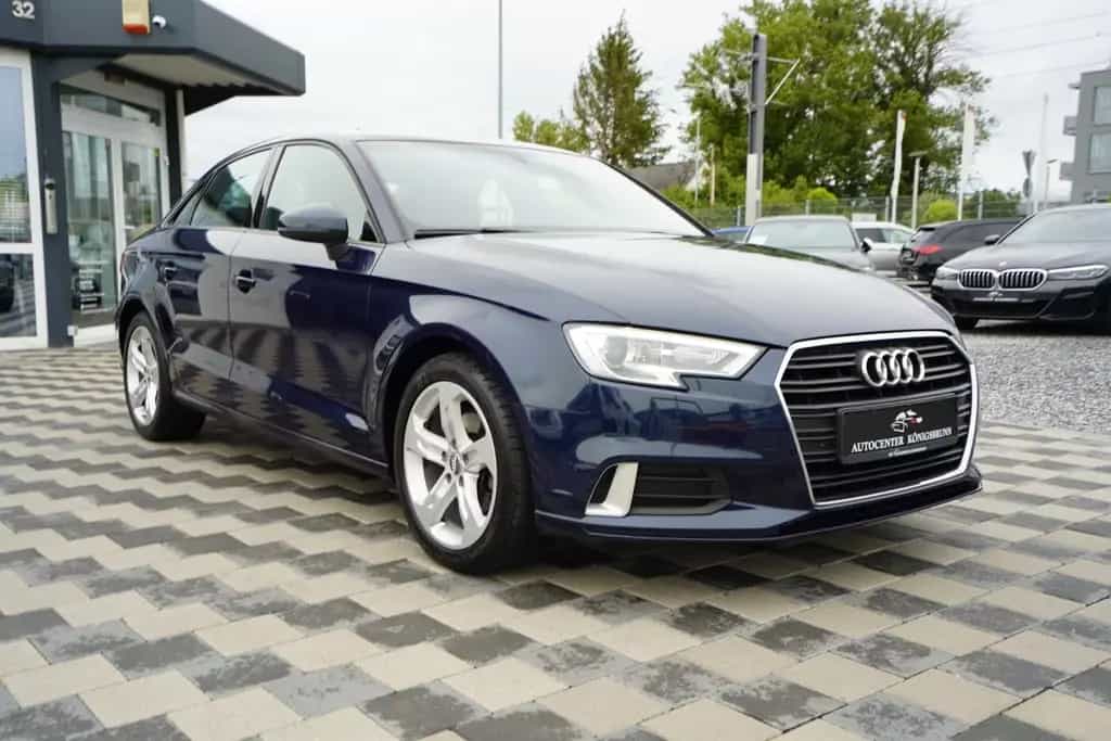 Audi A3 Limo 2.0TDI*Sport*Automatik*Navi*SHZ*Xenon* 02/2018-photo-2