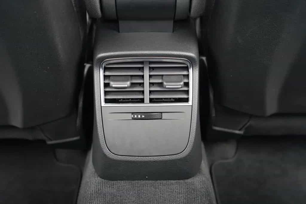 Audi A3 Limo 2.0TDI*Sport*Automatik*Navi*SHZ*Xenon* 02/2018-photo-26