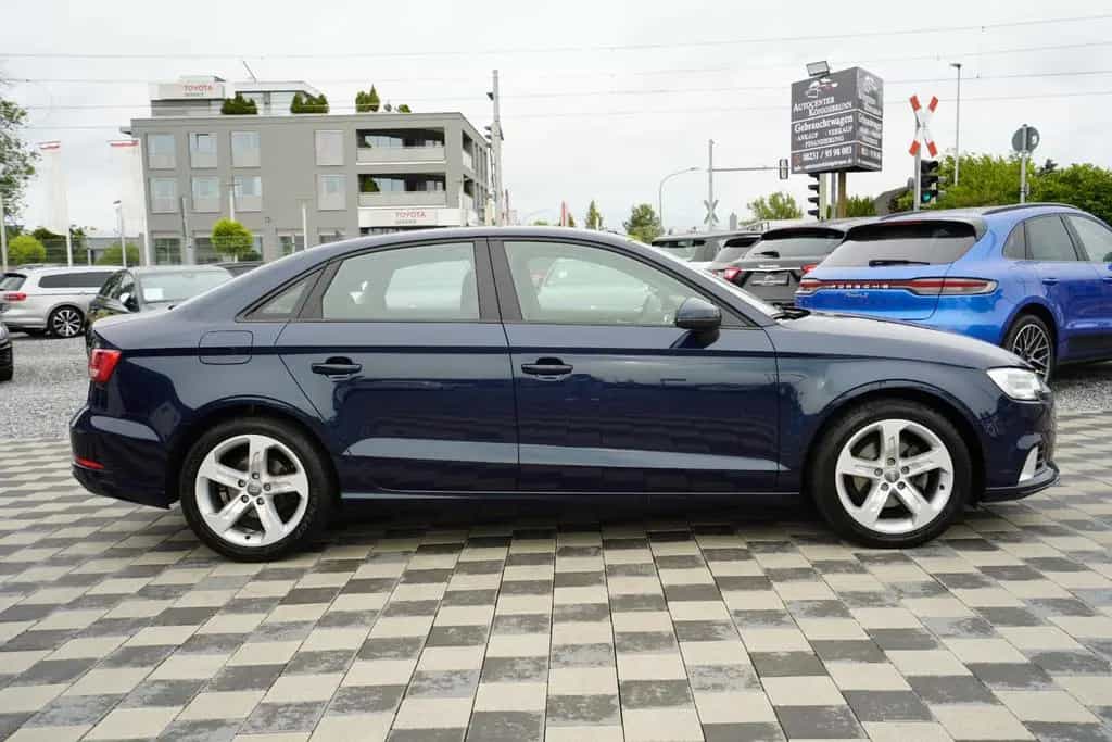 Audi A3 Limo 2.0TDI*Sport*Automatik*Navi*SHZ*Xenon* 02/2018-photo-3