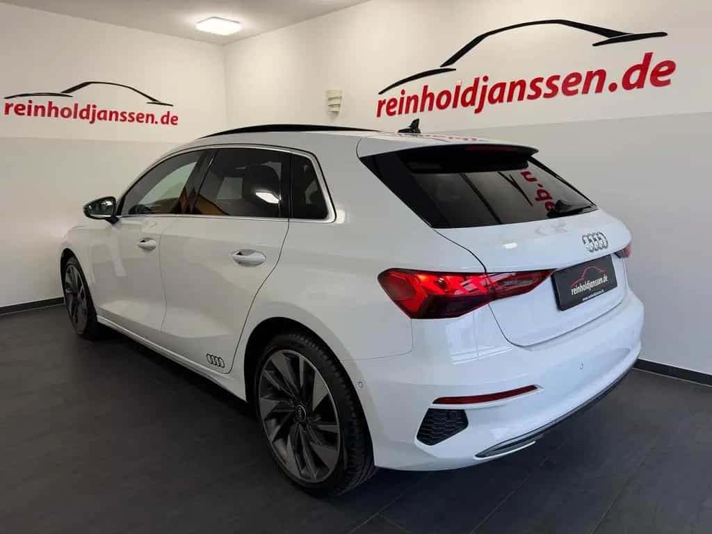 Audi A3 35 TDI ed. one ACC HUD S line Matrix Pano B&O 10/2020-photo-1
