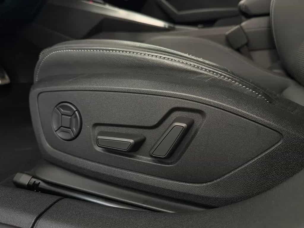 Audi A3 35 TDI ed. one ACC HUD S line Matrix Pano B&O 10/2020-photo-19
