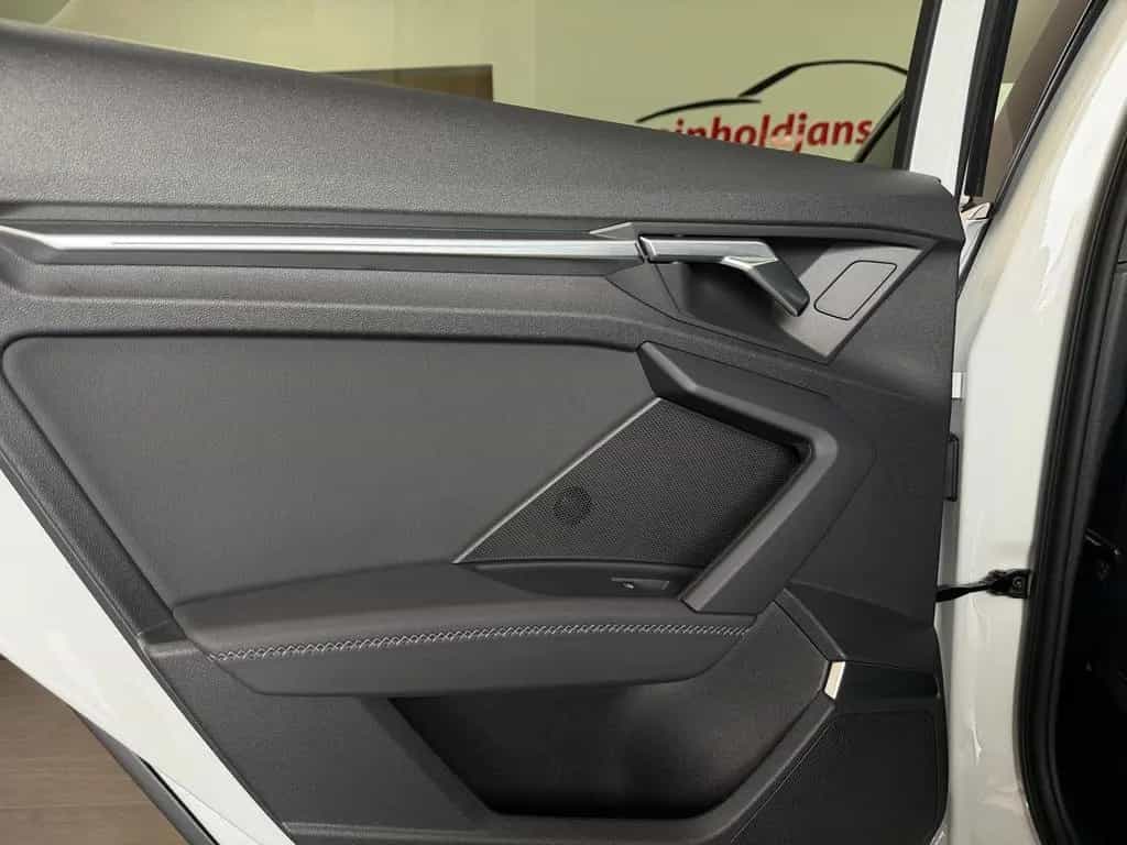Audi A3 35 TDI ed. one ACC HUD S line Matrix Pano B&O 10/2020-photo-23
