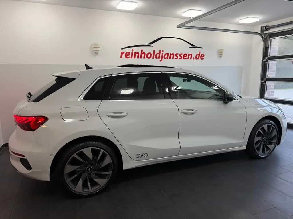 Audi A3 35 TDI ed. one ACC HUD S line Matrix Pano B&O 10/2020-photo-3