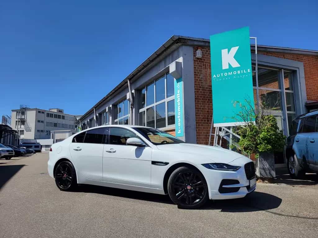 Jaguar XE D 200 SE AWD *Black Pack*1.Hand* 02/2023-photo-0