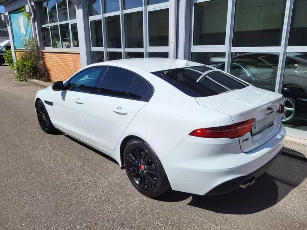 Jaguar XE D 200 SE AWD *Black Pack*1.Hand* 02/2023-photo-11
