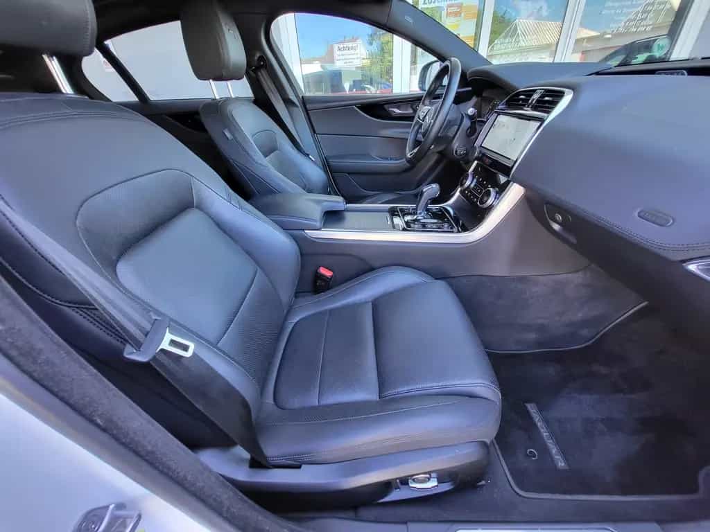 Jaguar XE D 200 SE AWD *Black Pack*1.Hand* 02/2023-photo-13
