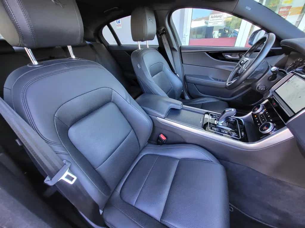Jaguar XE D 200 SE AWD *Black Pack*1.Hand* 02/2023-photo-17