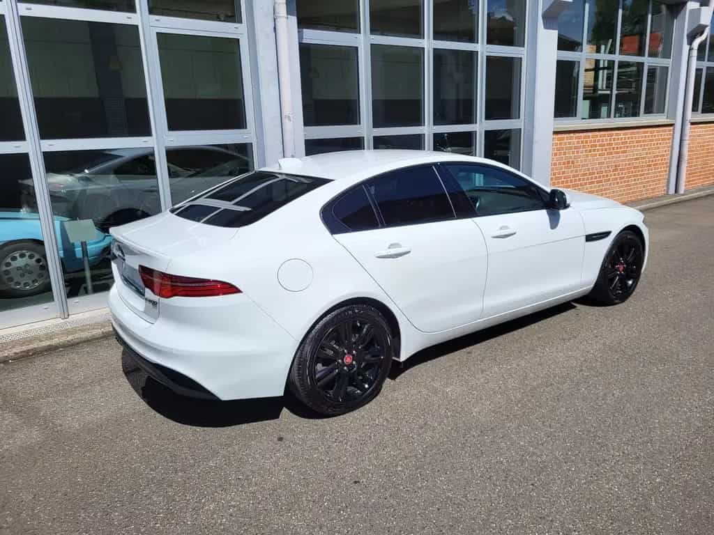 Jaguar XE D 200 SE AWD *Black Pack*1.Hand* 02/2023-photo-6