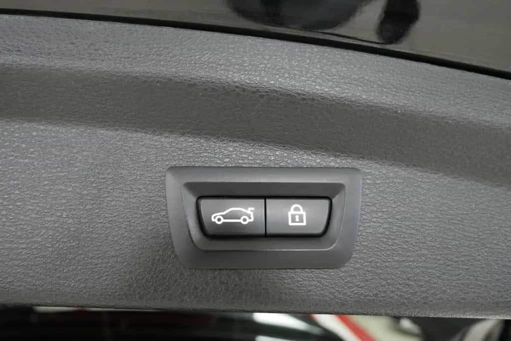 BMW X2 xDrive M35i PANO HuD Navi+ DAB LED 05/2021-photo-17