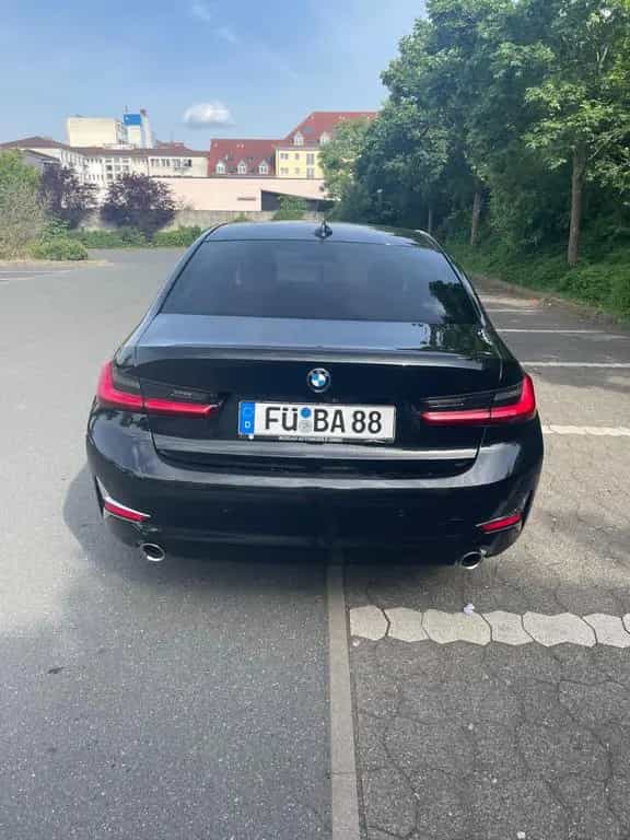 BMW 320 i xDrive Automatic - 09/2018-photo-6