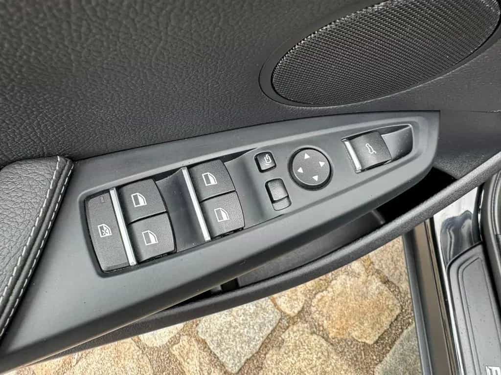 BMW X4 xDrive30 d | AHK | HUD | NAVI | XENON | STHZG 02/2016-photo-9