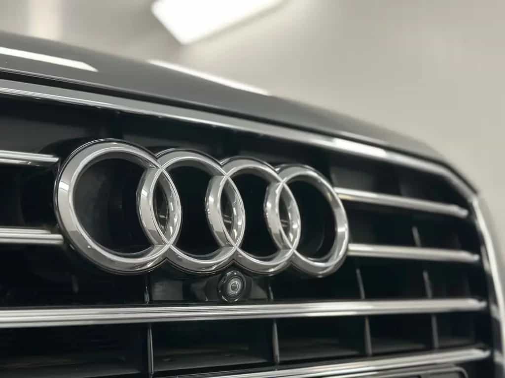 Audi A8 3.0 TDI L QUATTRO 1.HAND PANO BOSE 360° 10/2017-photo-11