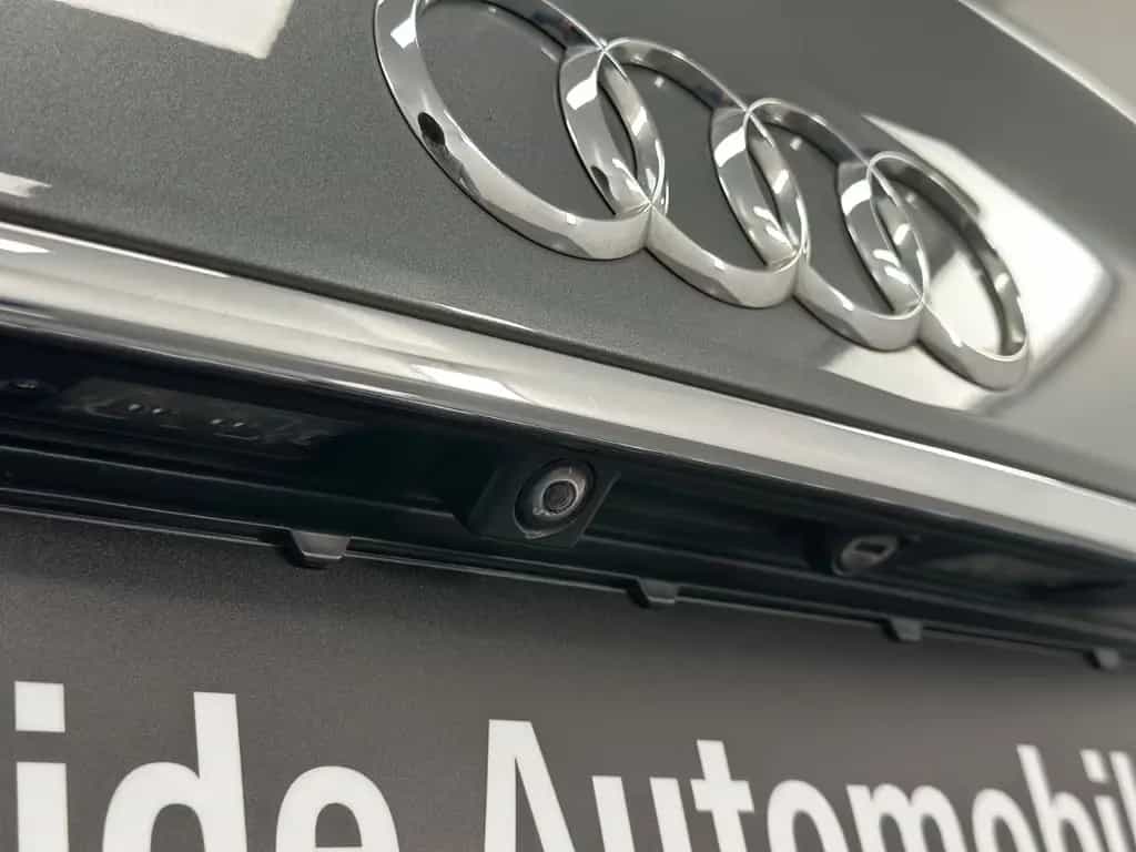 Audi A8 3.0 TDI L QUATTRO 1.HAND PANO BOSE 360° 10/2017-photo-17