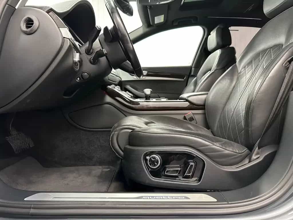 Audi A8 3.0 TDI L QUATTRO 1.HAND PANO BOSE 360° 10/2017-photo-21