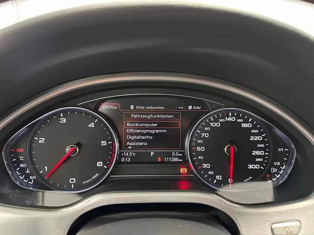 Audi A8 3.0 TDI L QUATTRO 1.HAND PANO BOSE 360° 10/2017-photo-26