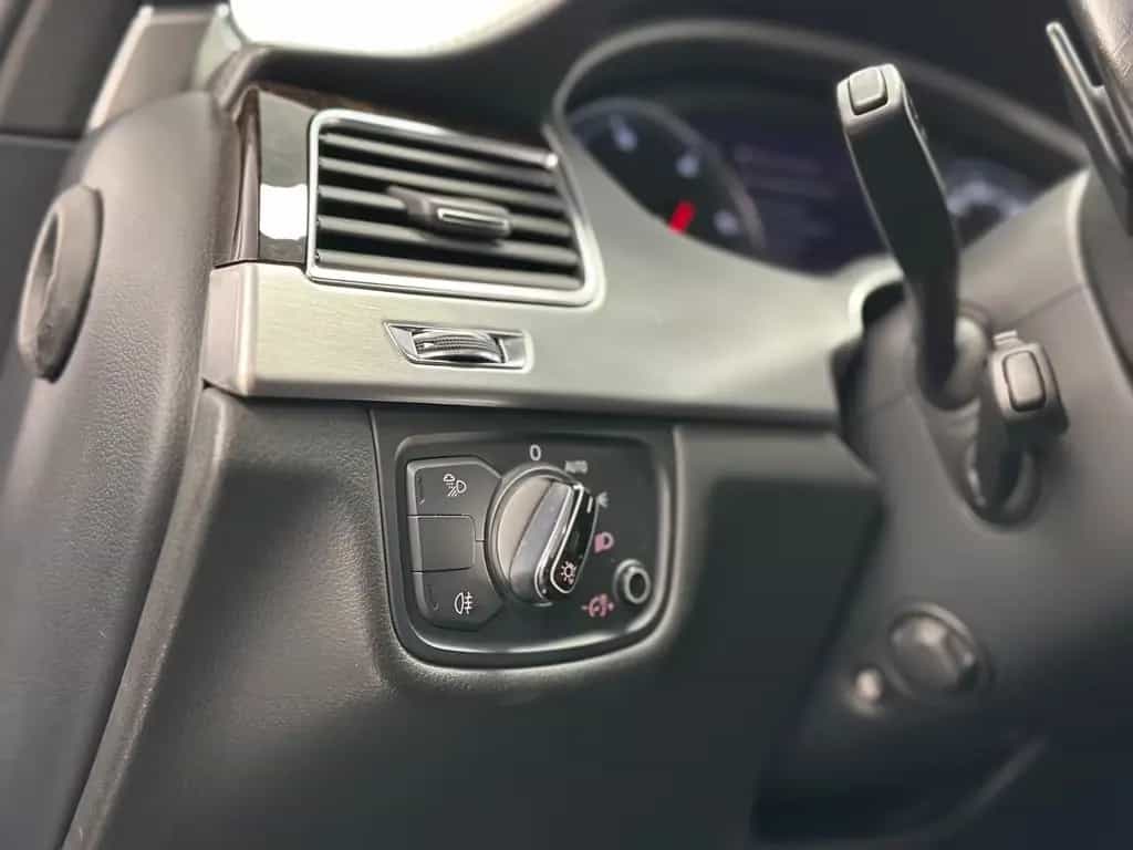 Audi A8 3.0 TDI L QUATTRO 1.HAND PANO BOSE 360° 10/2017-photo-28