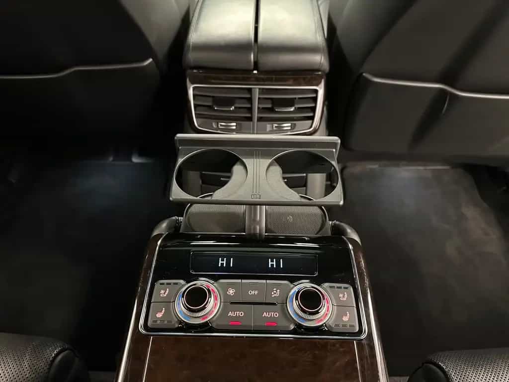 Audi A8 3.0 TDI L QUATTRO 1.HAND PANO BOSE 360° 10/2017-photo-32