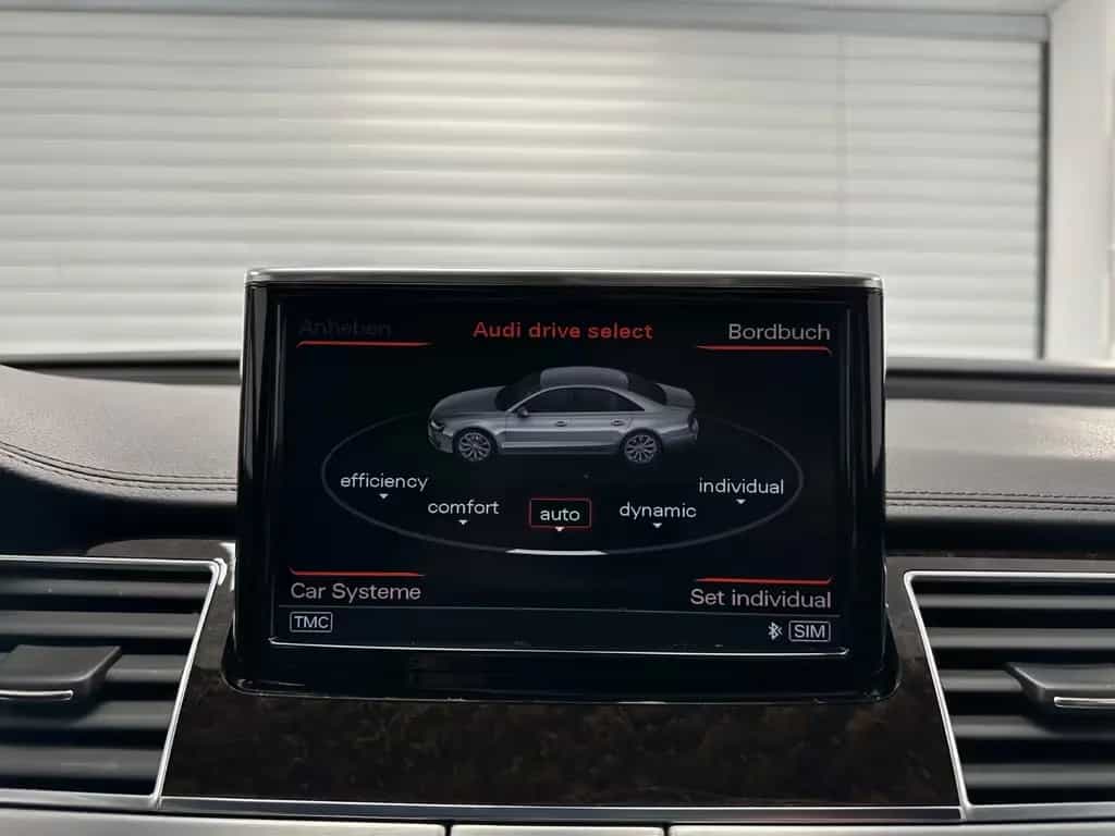 Audi A8 3.0 TDI L QUATTRO 1.HAND PANO BOSE 360° 10/2017-photo-36