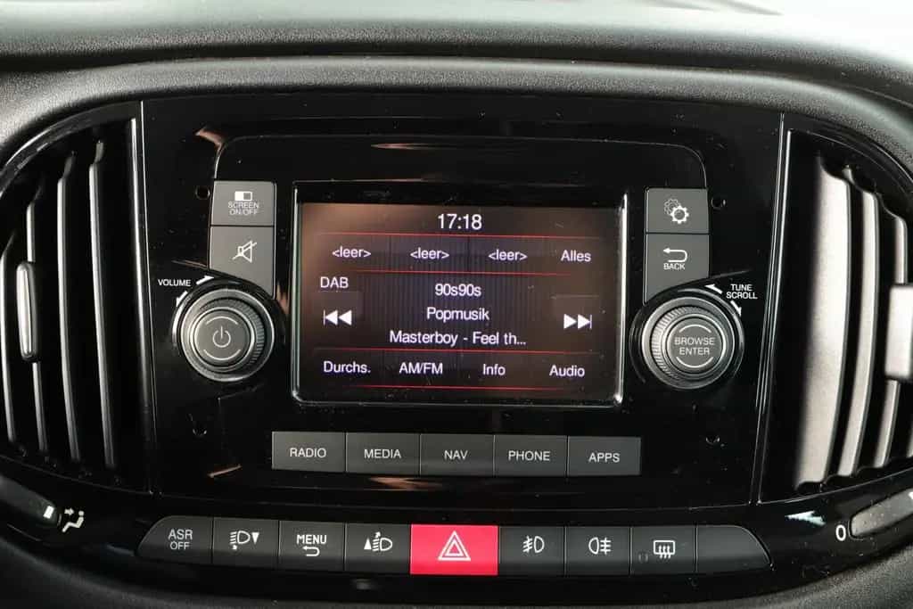 Fiat Doblo 1.4 T-Jet 16V Lounge KD+TÜV NEU SELTE 11/2019-photo-18