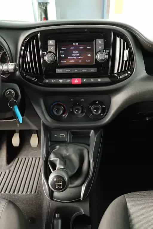 Fiat Doblo 1.4 T-Jet 16V Lounge KD+TÜV NEU SELTE 11/2019-photo-19