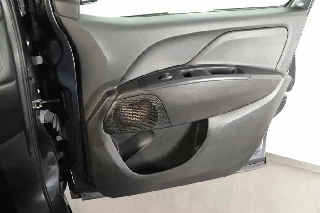 Fiat Doblo 1.4 T-Jet 16V Lounge KD+TÜV NEU SELTE 11/2019-photo-28