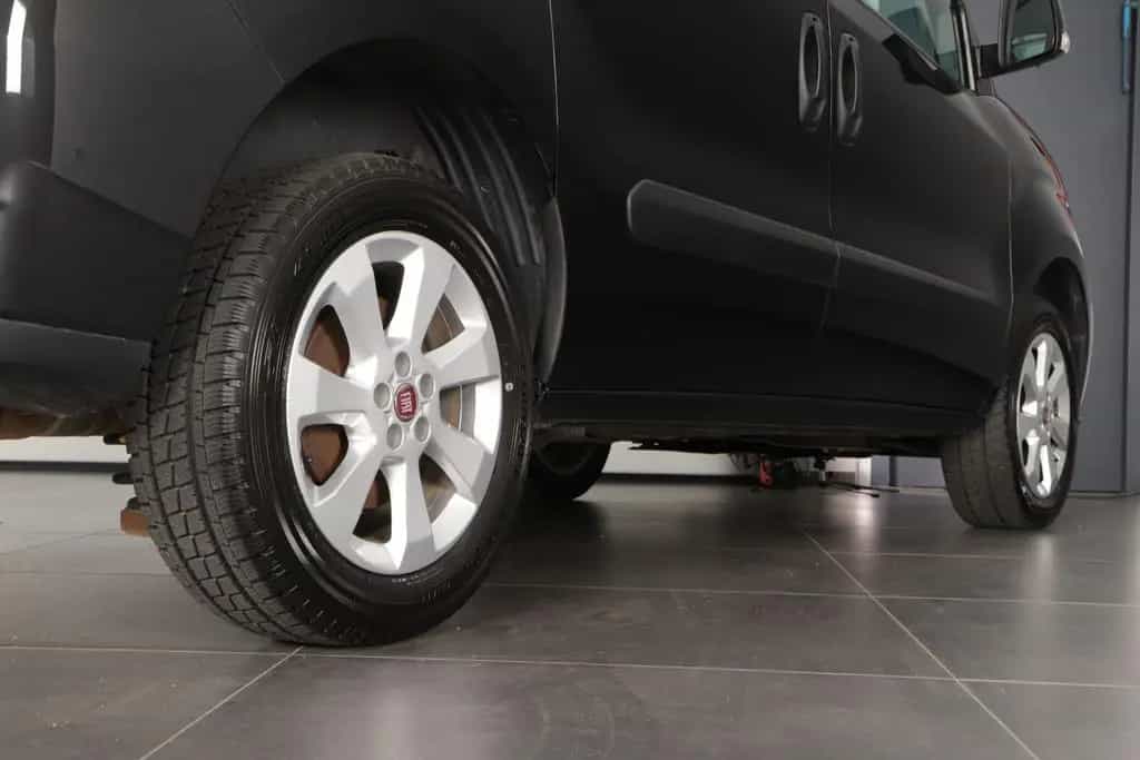 Fiat Doblo 1.4 T-Jet 16V Lounge KD+TÜV NEU SELTE 11/2019-photo-35