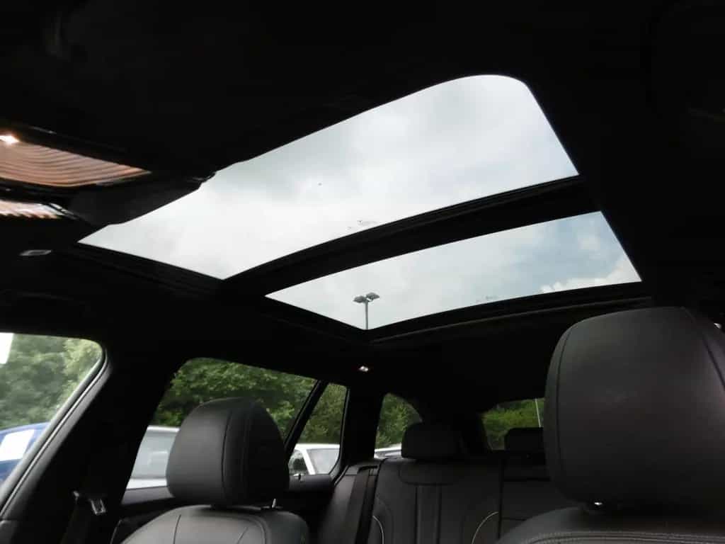 BMW 520 dA Touring Sport Line HUD LED Leder Nav Pano 06/2019-photo-10