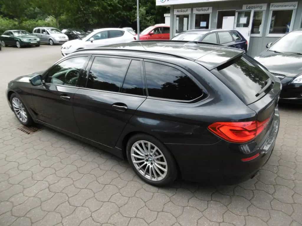 BMW 520 dA Touring Sport Line HUD LED Leder Nav Pano 06/2019-photo-16