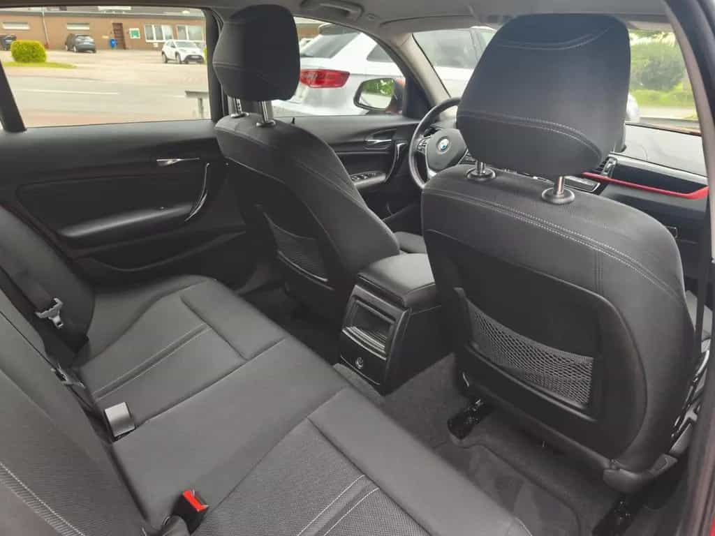 BMW 118 i Sport Line *LED*SHZ*PDC*Tempomat*8Fach* 09/2019-photo-14