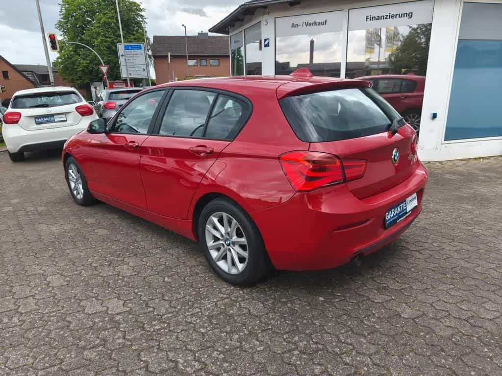 BMW 118 i Sport Line *LED*SHZ*PDC*Tempomat*8Fach* 09/2019-photo-2