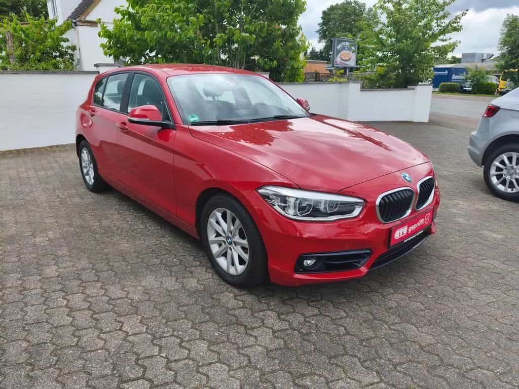 BMW 118 i Sport Line *LED*SHZ*PDC*Tempomat*8Fach* 09/2019-photo-4