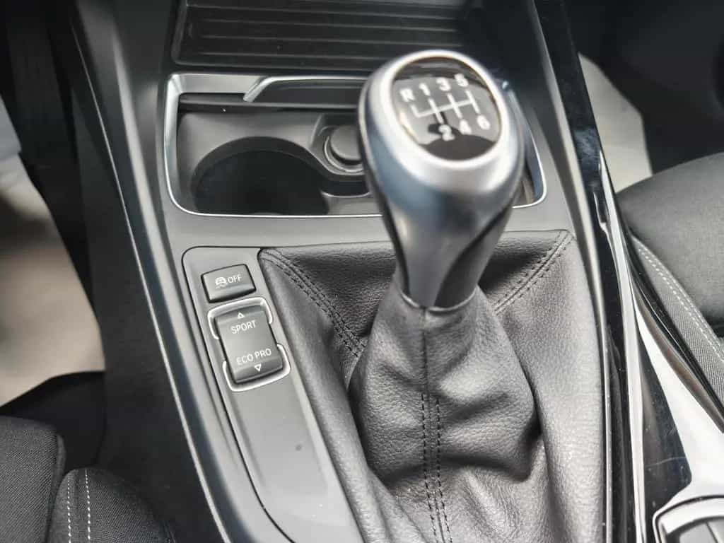 BMW 118 i Sport Line *LED*SHZ*PDC*Tempomat*8Fach* 09/2019-photo-8