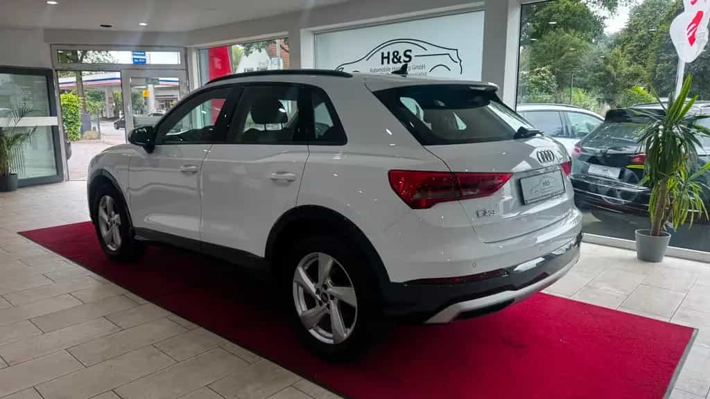 Audi Q3 35 TFSI advanced 08/2023-photo-2