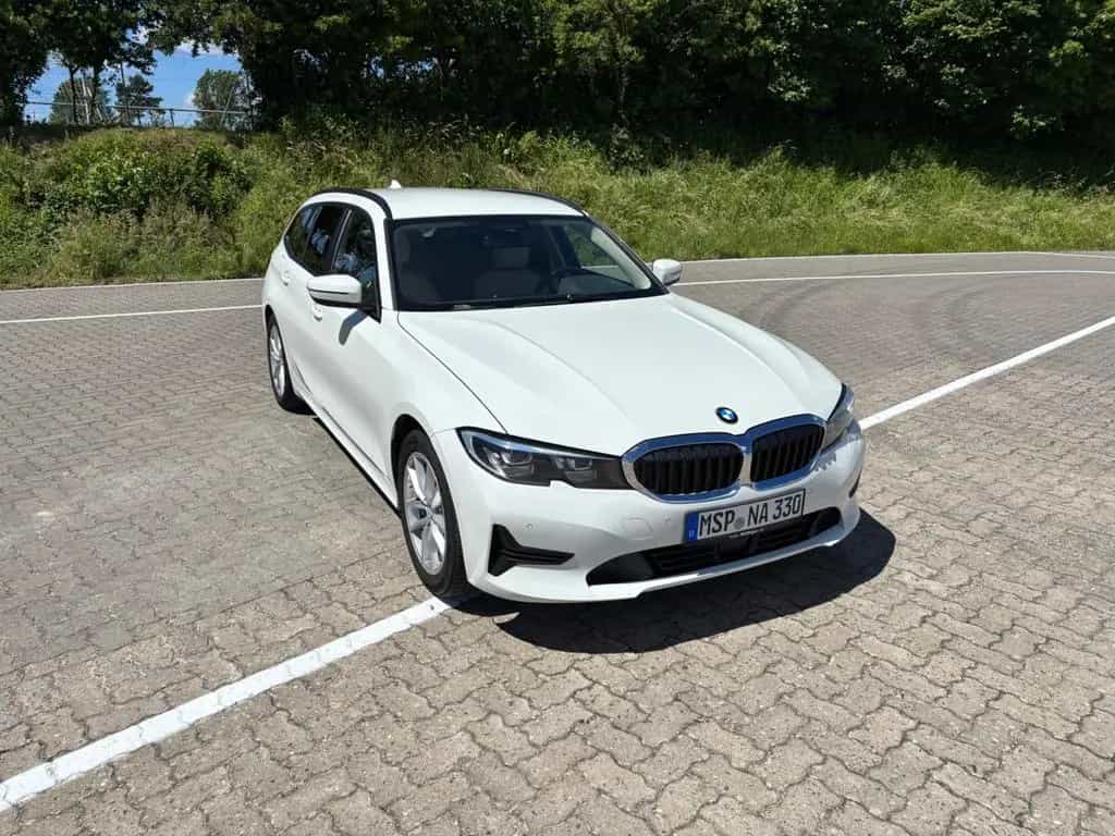 BMW 330 d xDrive Touring Advantage Automatic Adva... 10/2019-photo-0