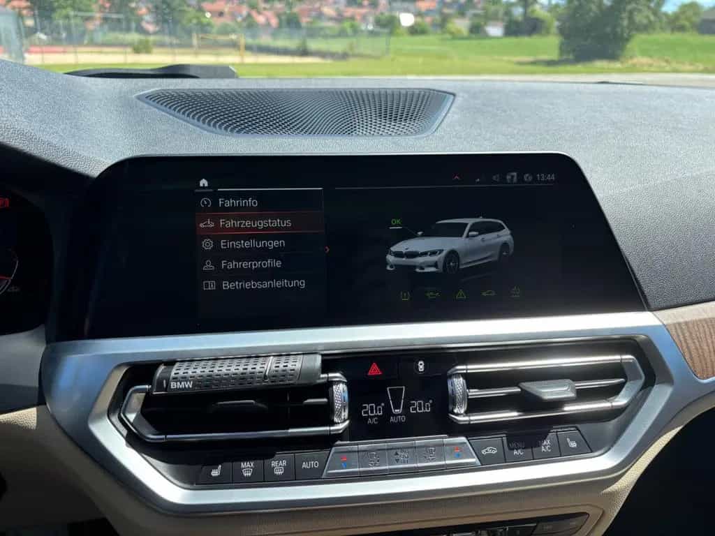 BMW 330 d xDrive Touring Advantage Automatic Adva... 10/2019-photo-12